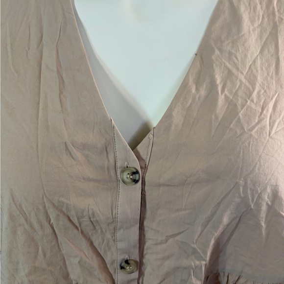 140. H&M Elegant Beige Button-Down Dress - Picture 2 of 6